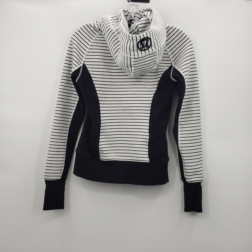 LULULEMON STRIPE JACKET